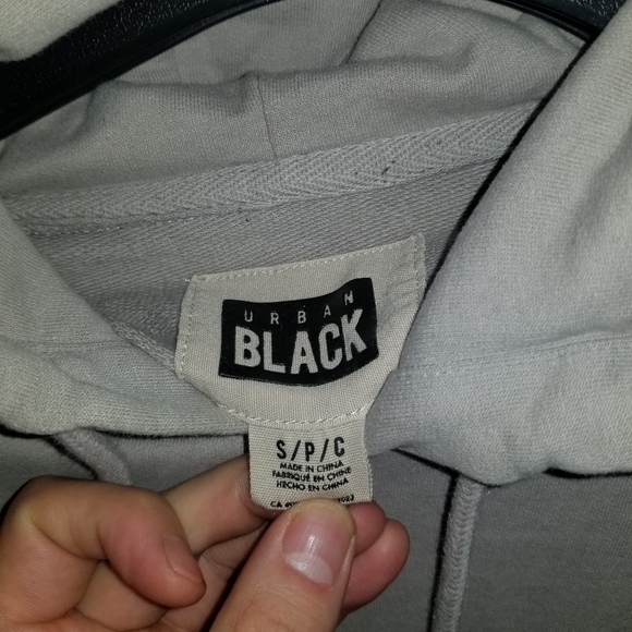 SLEEVELESS HOODY IN CREAM COLOUR - Picture 2 of 2